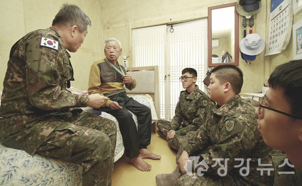 육군 제31보병사단 마천목대대에서 6.25참전용사 방문