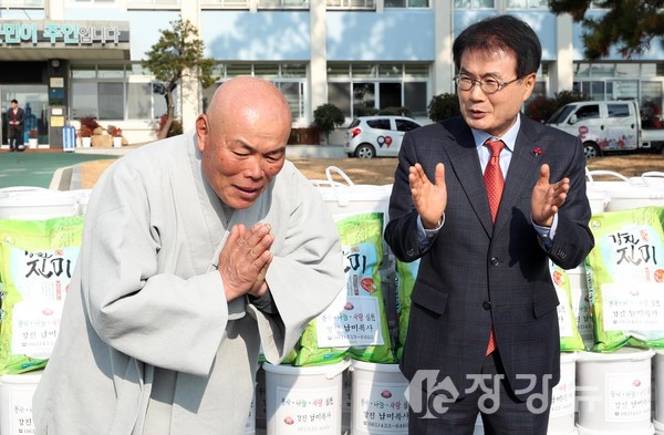 남미륵사 법흥주지스님. 이승옥 강진군수