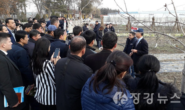 코피아센터에 찾아온 우즈벡 청년들