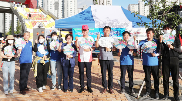 김성 군수 정남진 장흥물축제 홍보(기아챔피언스필드 시구)