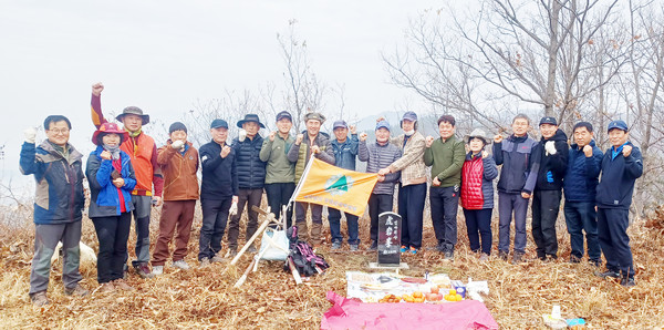 강진군산악연맹회원과 자원봉사자