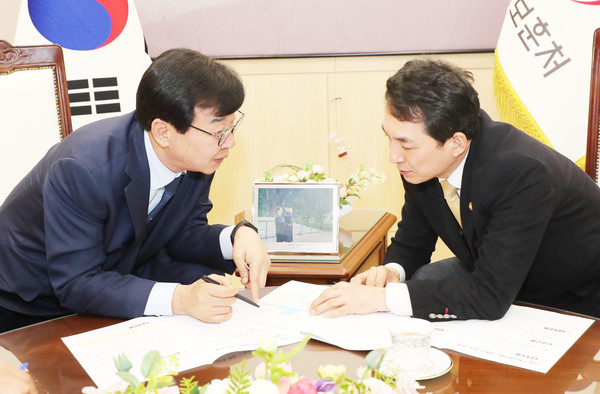 김성 장흥군수. 박민식 국가보훈처장