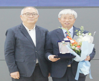박형대 전남도의원(우)