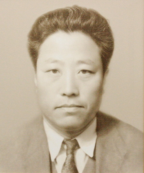 영랑 김윤식 시인