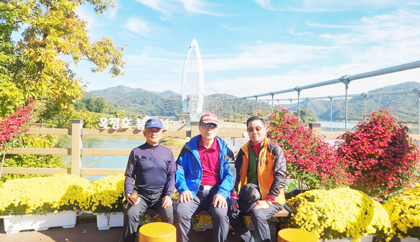 출렁다리 입구