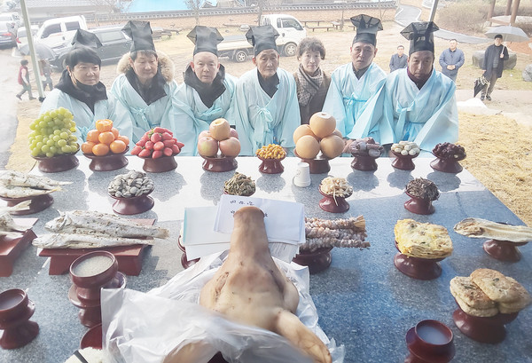 제관들