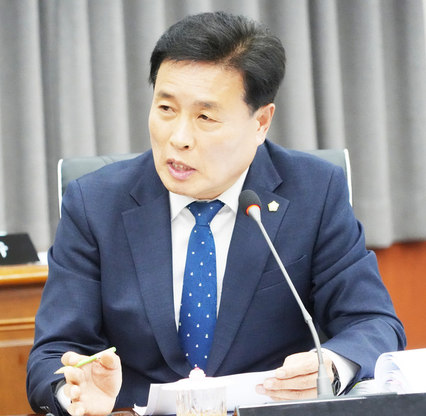 왕윤채 군의원