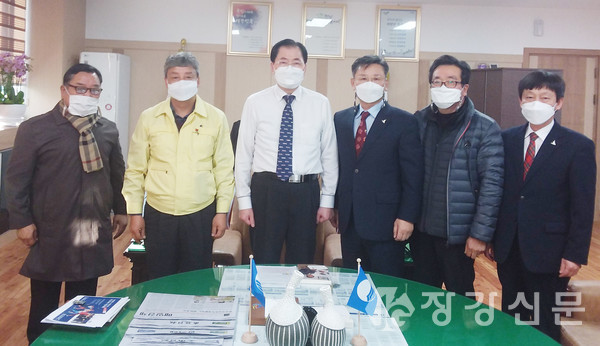 이인규전남공동대표.김일수산과장.신우철완도군수.김윤영회장.김용환대표.이석민공동대표