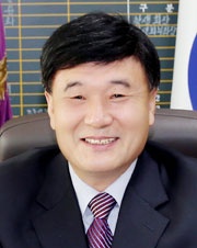 정한성 교장