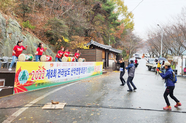 아랑고고 축하공연